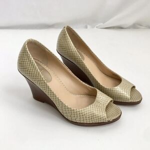 Cole Haan Beige Snake Skin Pattern Peep Toe Wedge Sandal Shoes Size 7B